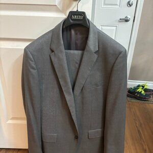 Men's Hugo Boss Grey Suit size 44R